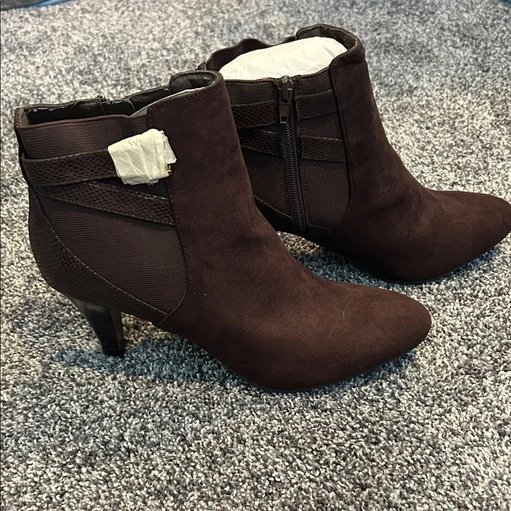 Karen Scott Dark Brown Ankle‎ Boots